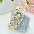 Productos más populares Fashion Alloy Rhinestone Bangle Watch para las mujeres B057